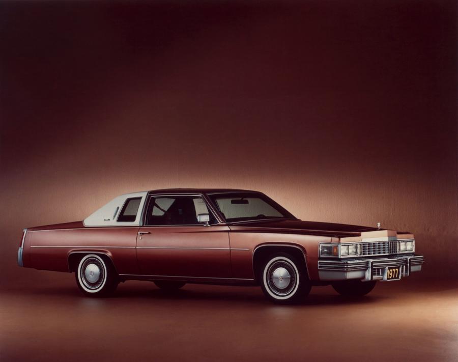  Cadillac DeVille Coupe 1977 года  (фото 2 из 7)